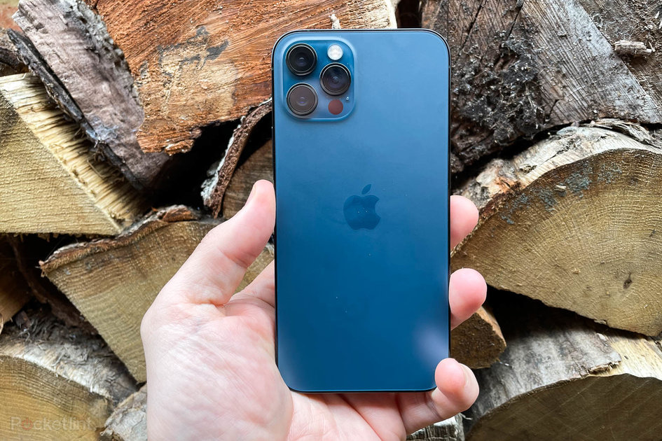 çå°±åä¸é¦ï¼iPhone13æåï¼è¿æ¬¡è¿åçµå£é½åæ¶äº