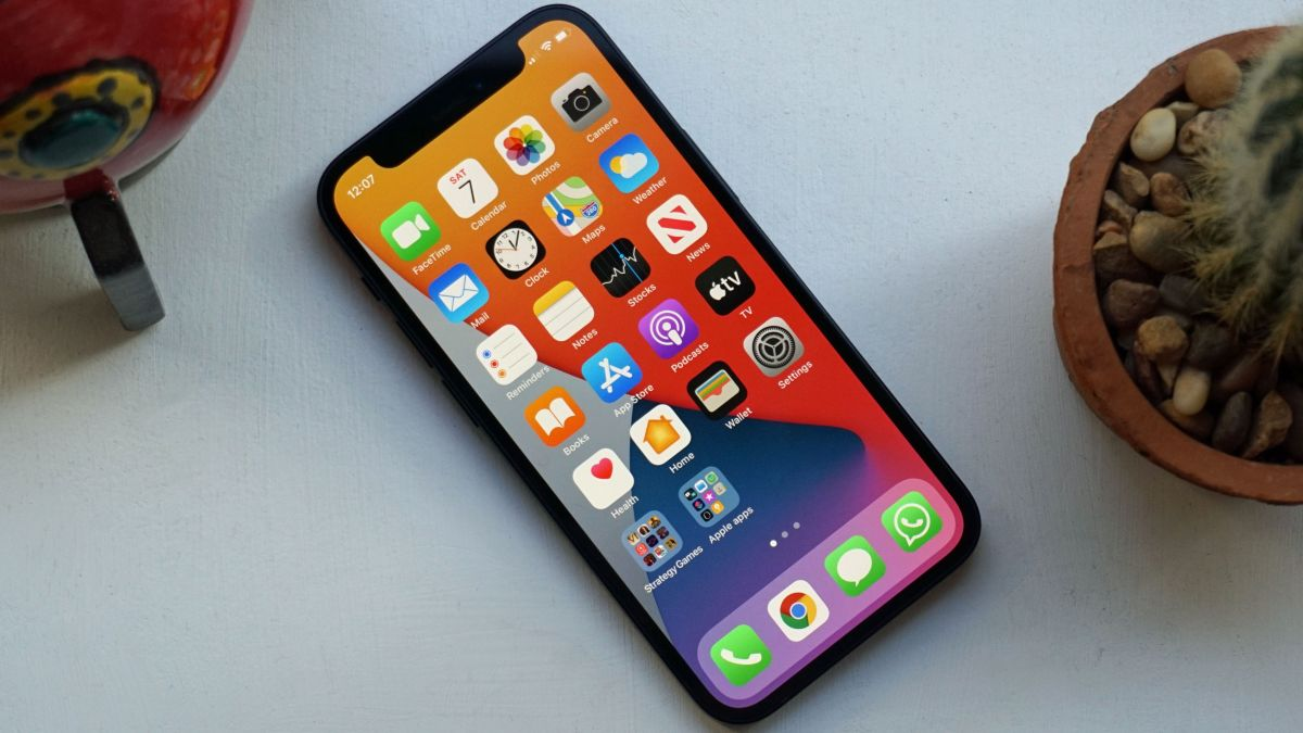 çå°±åä¸é¦ï¼iPhone13æåï¼è¿æ¬¡è¿åçµå£é½åæ¶äº